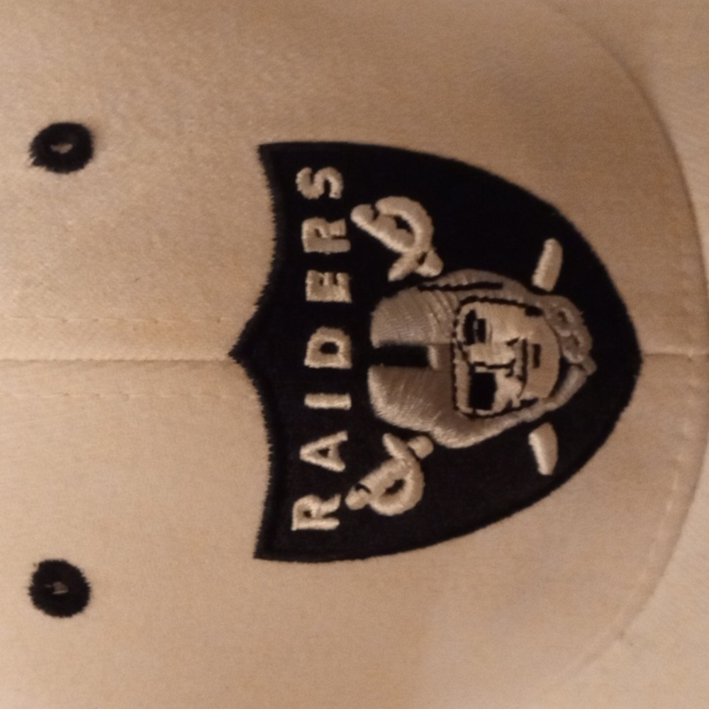 Raiders Preowned Reebok cap - Picture 7 of 9
